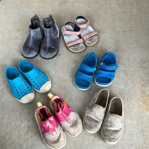 Lot of 6 pairs toddler shoes Size 7 and 8